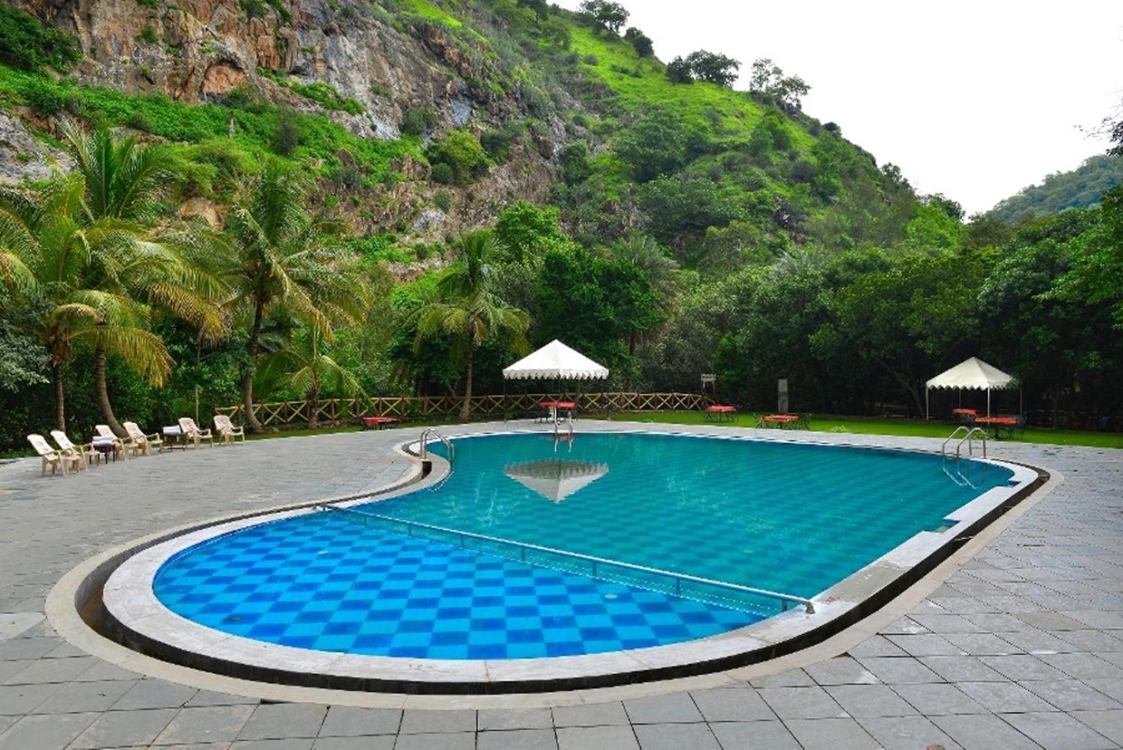 Aaram Baagh - A Luxury Nature Resort ウダイプル エクステリア 写真