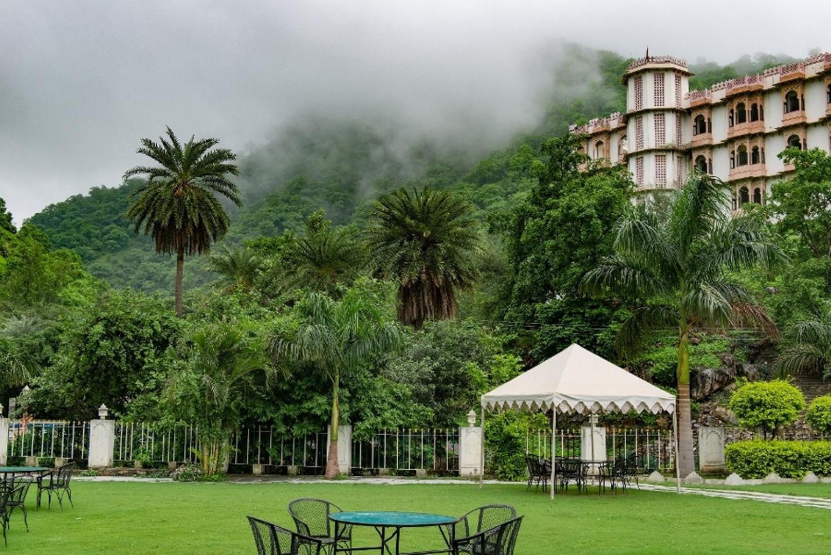 Aaram Baagh - A Luxury Nature Resort ウダイプル エクステリア 写真