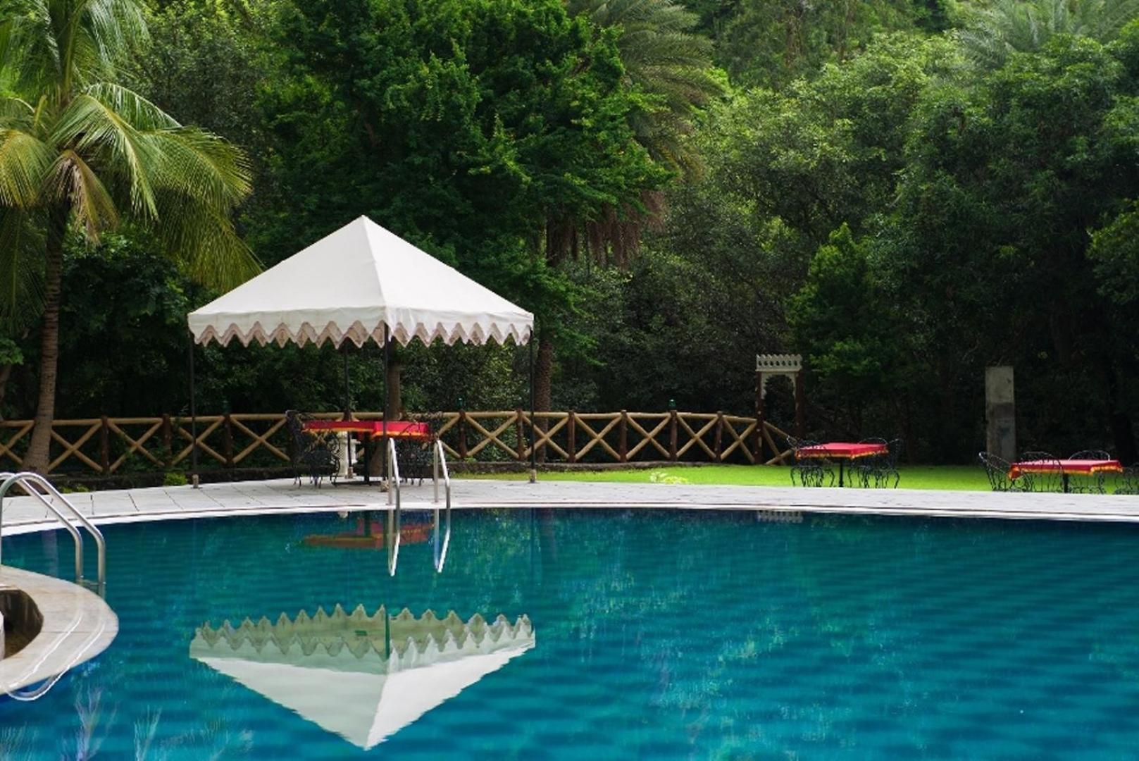 Aaram Baagh - A Luxury Nature Resort ウダイプル エクステリア 写真