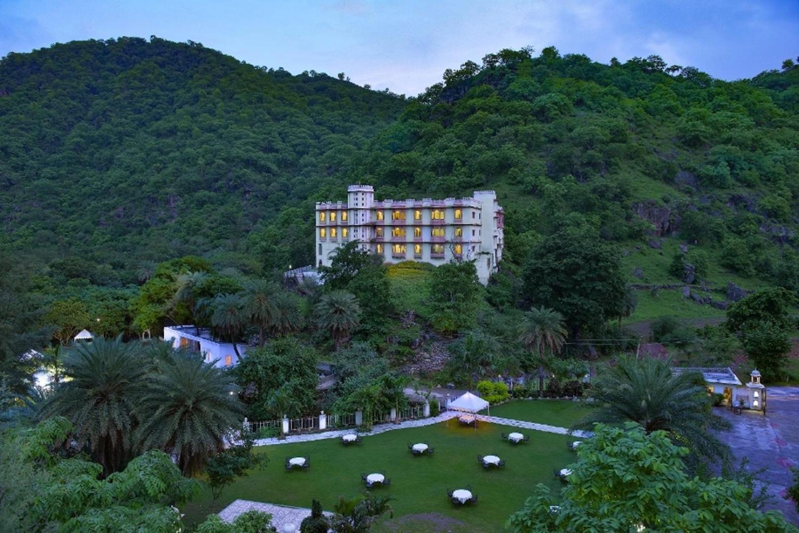Aaram Baagh - A Luxury Nature Resort ウダイプル エクステリア 写真
