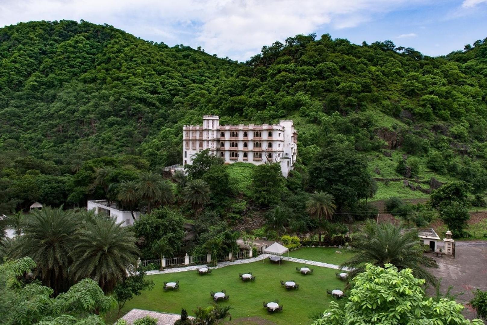 Aaram Baagh - A Luxury Nature Resort ウダイプル エクステリア 写真